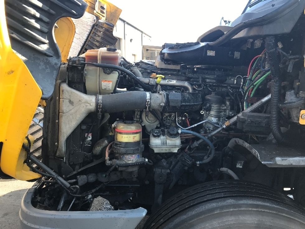 Day Cab Tractor-Heavy Duty Tractors-Freightliner-2018-Cascadia 12564ST-Reading-PA-316,712\n\t\tmiles-$ 38,250 - Image 16