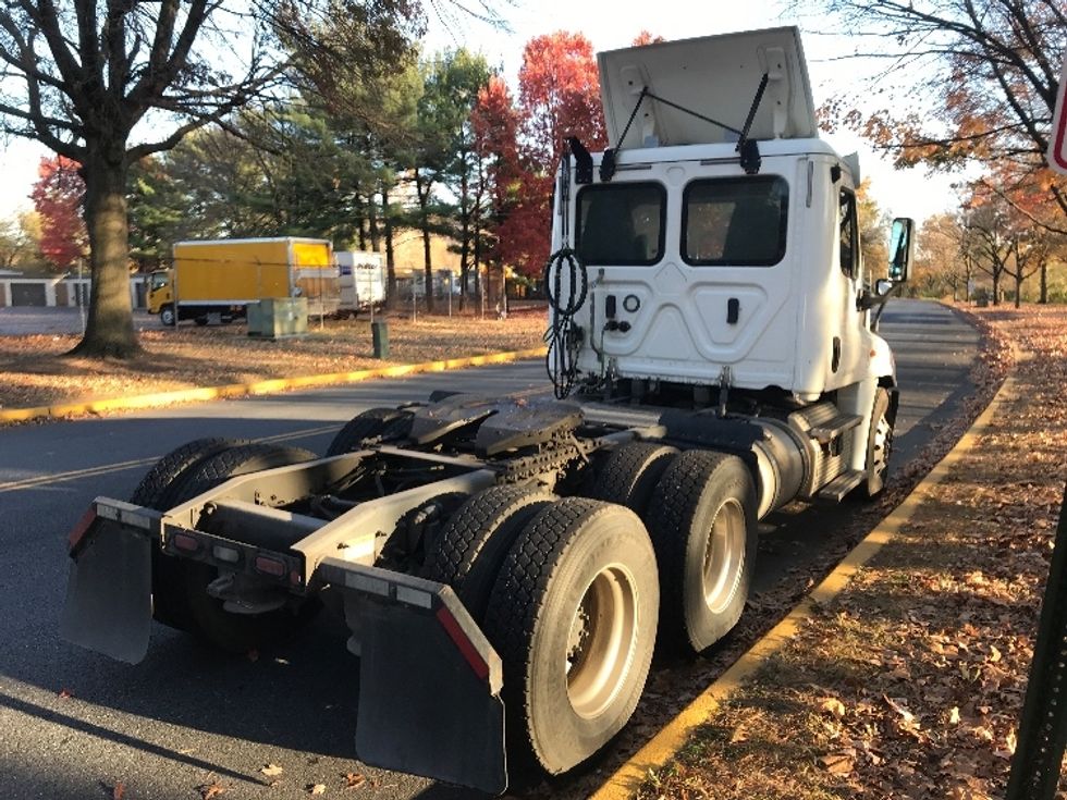 Day Cab Tractor-Heavy Duty Tractors-Freightliner-2018-Cascadia 12564ST-Reading-PA-364,880\n\t\tmiles-$ 44,500 - Image 7