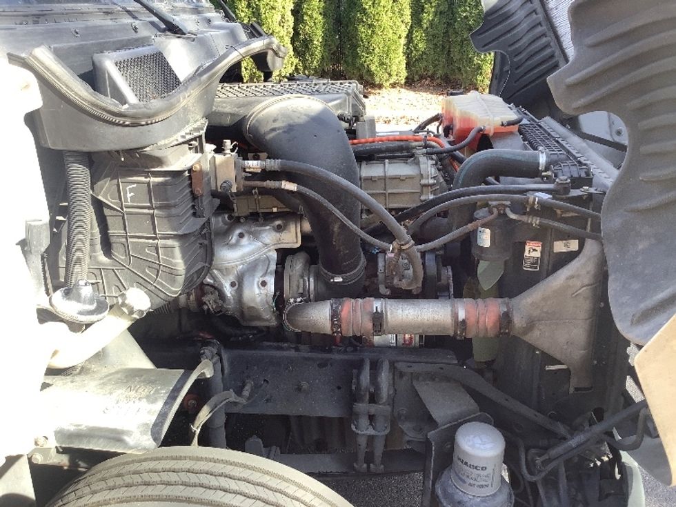 Day Cab Tractor-Heavy Duty Tractors-Freightliner-2018-Cascadia 12564ST-Reading-PA-371,977\n\t\tmiles-$ 44,000 - Image 15