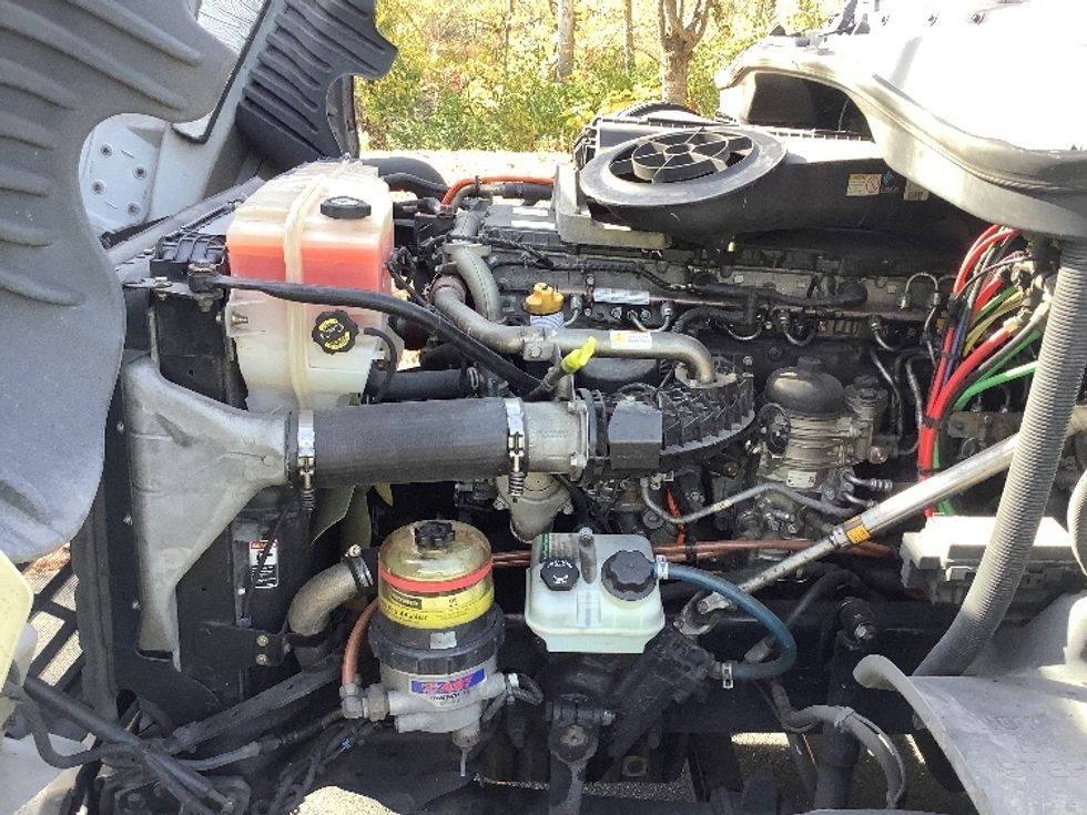 Day Cab Tractor-Heavy Duty Tractors-Freightliner-2018-Cascadia 12564ST-Reading-PA-371,977\n\t\tmiles-$ 44,000 - Image 16