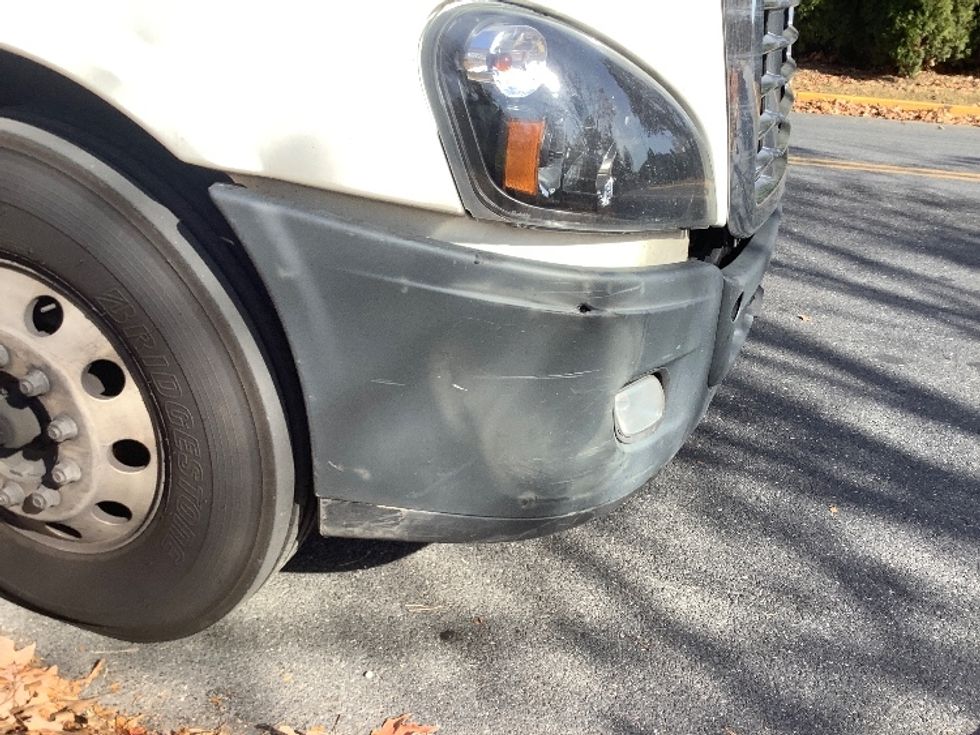 Day Cab Tractor-Heavy Duty Tractors-Freightliner-2018-Cascadia 12564ST-Reading-PA-371,977\n\t\tmiles-$ 44,000 - Image 17