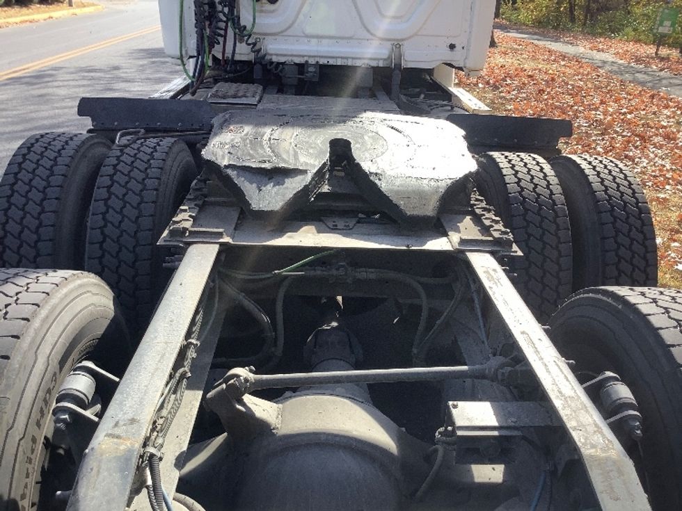 Day Cab Tractor-Heavy Duty Tractors-Freightliner-2018-Cascadia 12564ST-Reading-PA-371,977\n\t\tmiles-$ 44,000 - Image 6