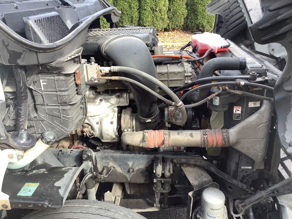 Day Cab Tractor-Heavy Duty Tractors-Freightliner-2018-Cascadia 12564ST-Reading-PA-373,951\n\t\tmiles-$ 44,000 - Image 15