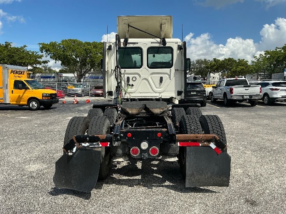 Day Cab Tractor-Heavy Duty Tractors-Freightliner-2018-Cascadia 12564ST-Riviera Beach-FL-504,670\n\t\tmiles-$ 34,000 - Image 6