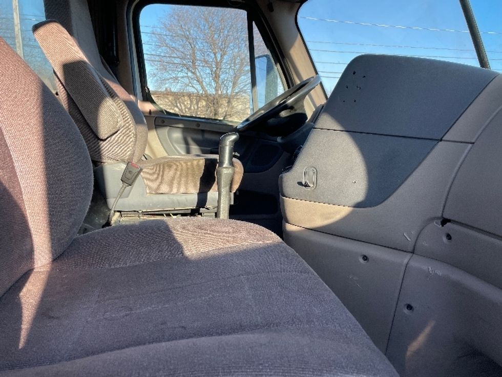 2018 Freightliner Cascadia 125" Sleeper Cab photo 13