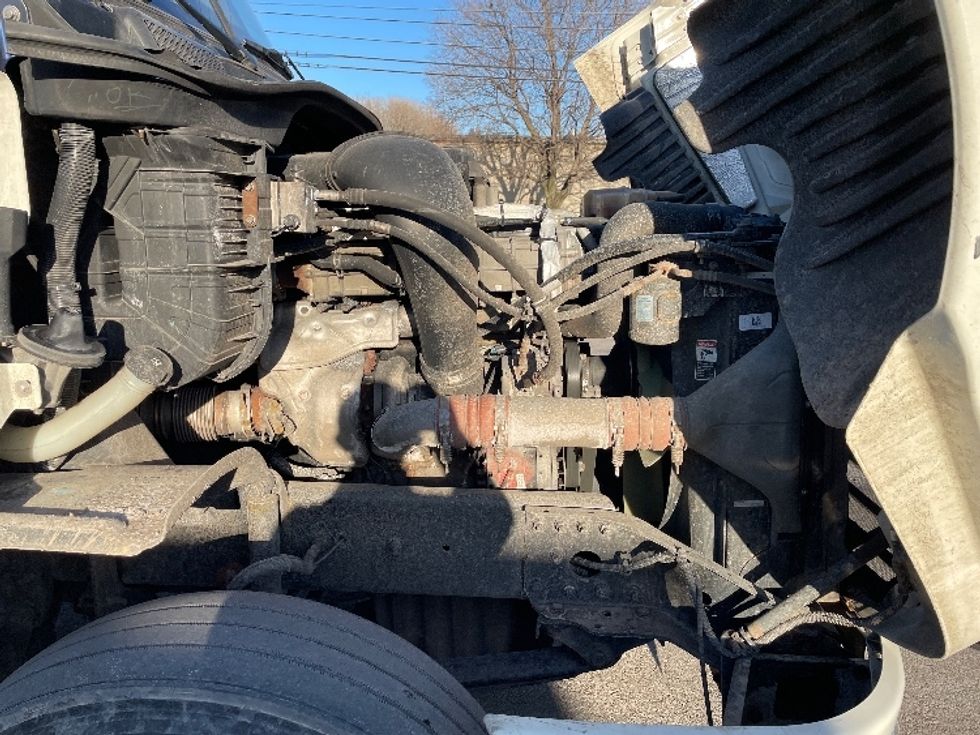 Day Cab Tractor-Heavy Duty Tractors-Freightliner-2018-Cascadia 12564ST-Rochester-NY-398,993\n\t\tmiles-$ 39,750 - Image 15