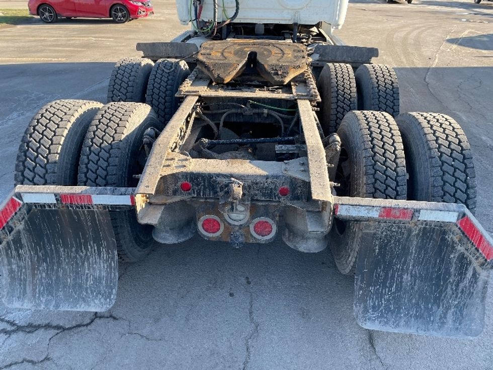 Day Cab Tractor-Heavy Duty Tractors-Freightliner-2018-Cascadia 12564ST-Rochester-NY-398,993\n\t\tmiles-$ 39,750 - Image 6