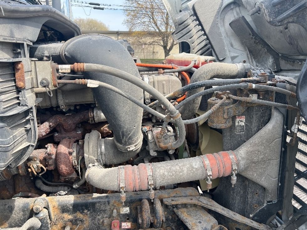 Day Cab Tractor-Heavy Duty Tractors-Freightliner-2018-Cascadia 12564ST-Rochester-NY-430,500\n\t\tmiles-$ 33,500 - Image 15