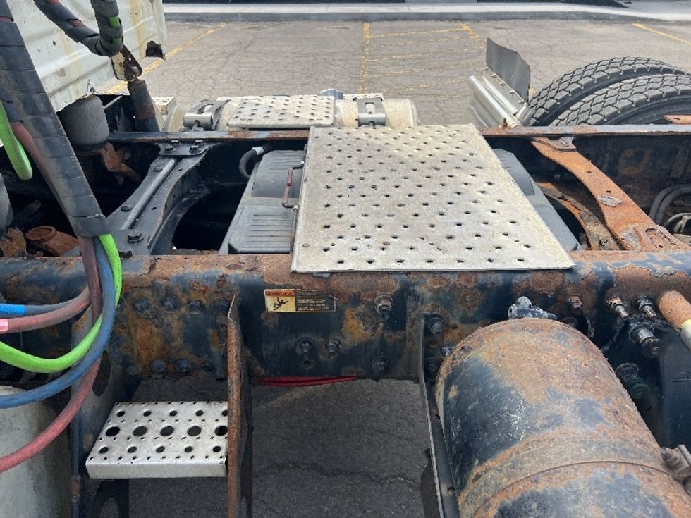 Day Cab Tractor-Heavy Duty Tractors-Freightliner-2018-Cascadia 12564ST-Rochester-NY-430,500\n\t\tmiles-$ 33,500 - Image 17