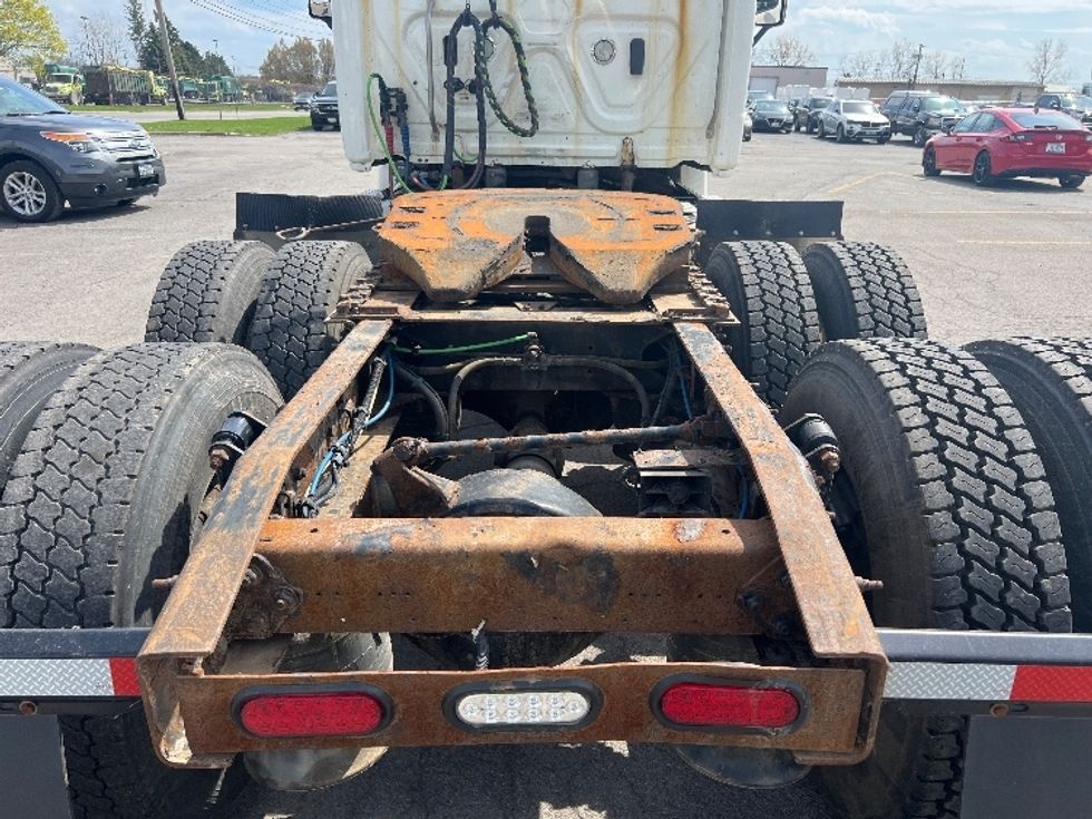 Day Cab Tractor-Heavy Duty Tractors-Freightliner-2018-Cascadia 12564ST-Rochester-NY-430,500\n\t\tmiles-$ 33,500 - Image 6