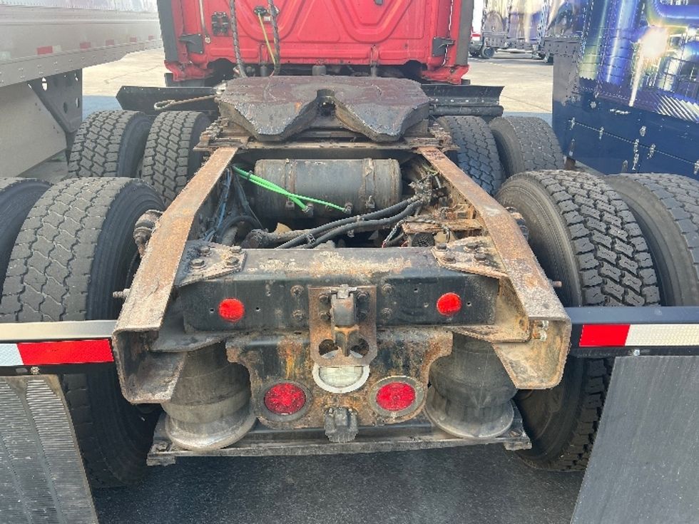 Day Cab Tractor-Heavy Duty Tractors-Freightliner-2018-Cascadia 12564ST-Rochester-NY-545,184\n\t\tmiles-$ 41,250 - Image 6