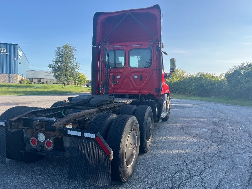 Day Cab Tractor-Heavy Duty Tractors-Freightliner-2018-Cascadia 12564ST-Rochester-NY-545,184\n\t\tmiles-$ 41,250 - Image 7
