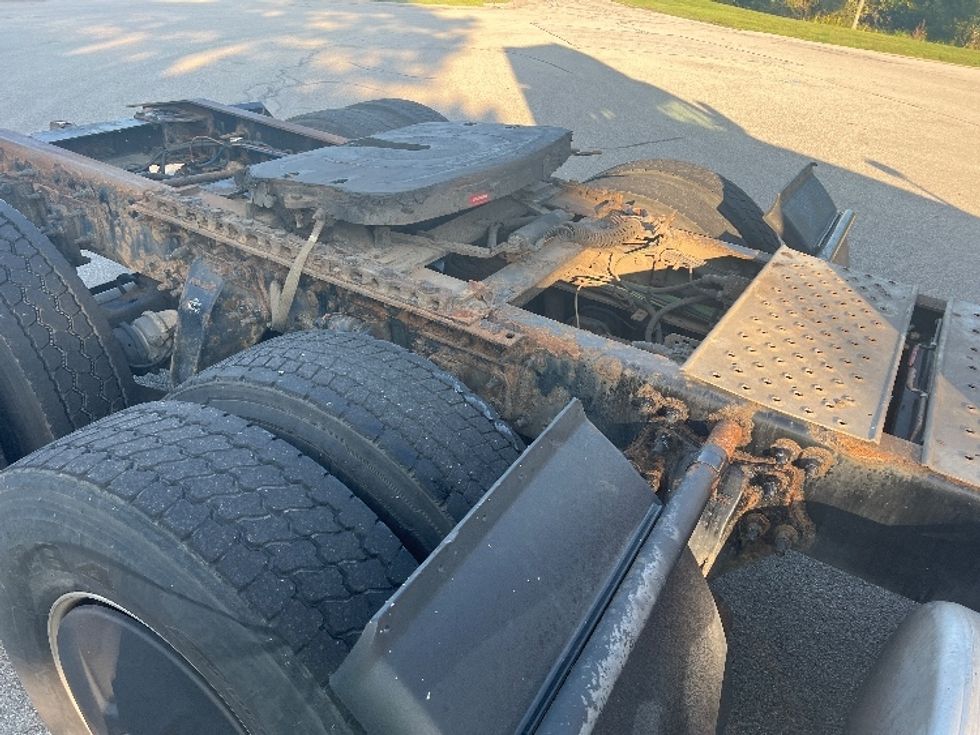Day Cab Tractor-Heavy Duty Tractors-Freightliner-2018-Cascadia 12564ST-Rochester-NY-546,980\n\t\tmiles-$ 35,500 - Image 20