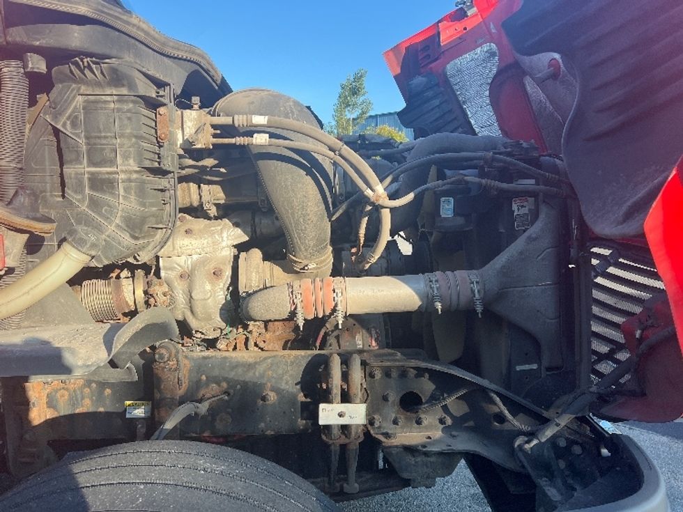 Day Cab Tractor-Heavy Duty Tractors-Freightliner-2018-Cascadia 12564ST-Rochester-NY-546,991\n\t\tmiles-$ 14,000 - Image 15