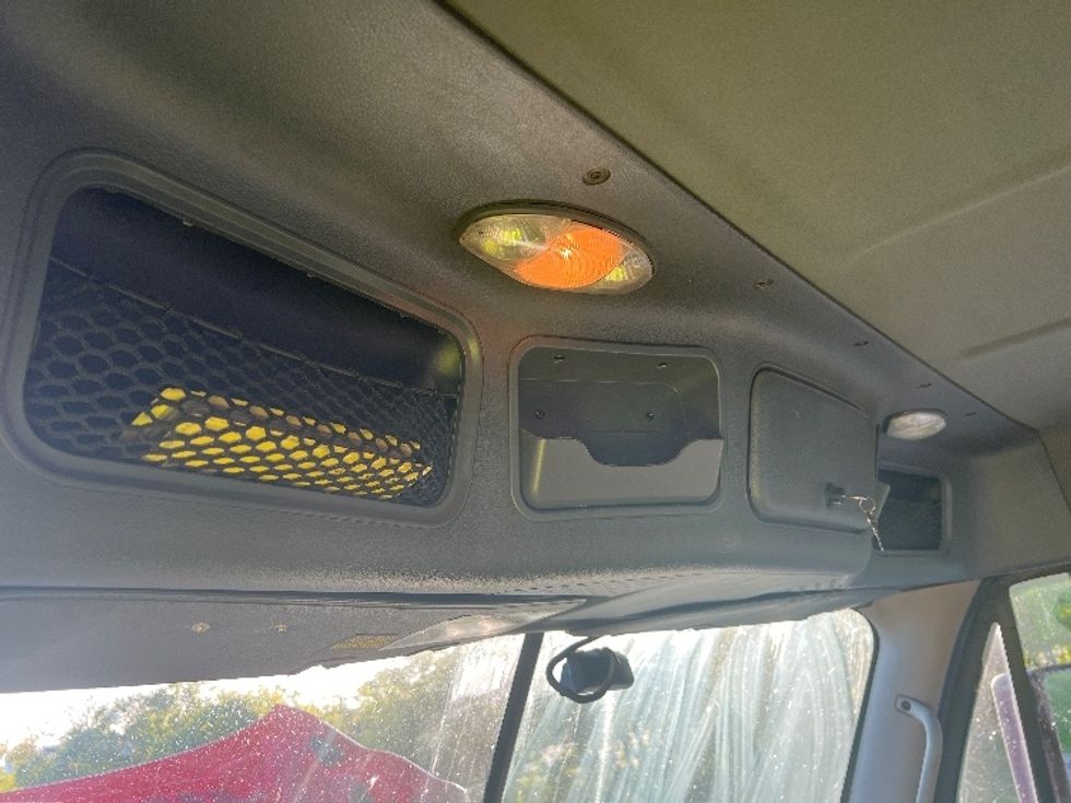 Day Cab Tractor-Heavy Duty Tractors-Freightliner-2018-Cascadia 12564ST-Rochester-NY-546,991\n\t\tmiles-$ 14,000 - Image 17