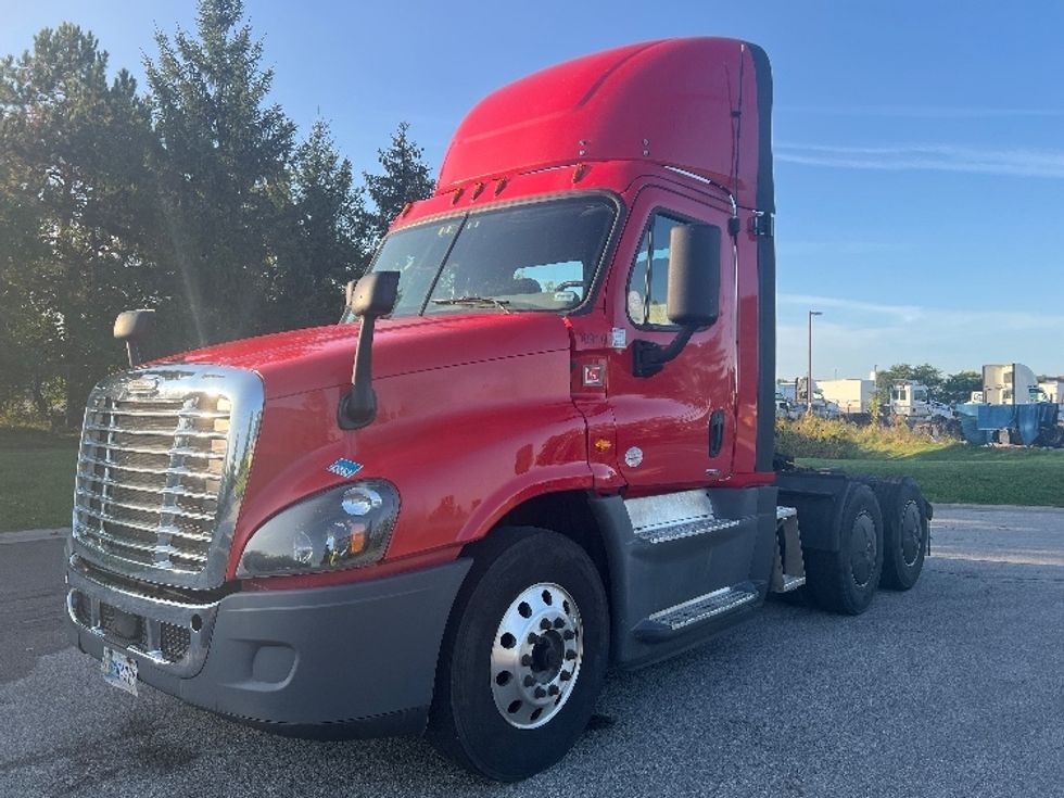 Day Cab Tractor-Heavy Duty Tractors-Freightliner-2018-Cascadia 12564ST-Rochester-NY-546,991\n\t\tmiles-$ 14,000 - Image 3