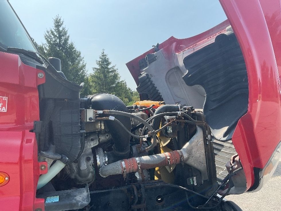 Day Cab Tractor-Heavy Duty Tractors-Freightliner-2018-Cascadia 12564ST-Rochester-NY-548,866\n\t\tmiles-$ 35,750 - Image 14