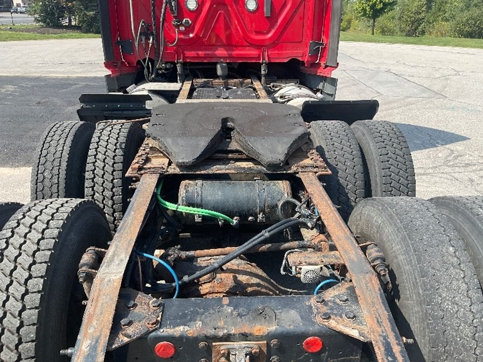Day Cab Tractor-Heavy Duty Tractors-Freightliner-2018-Cascadia 12564ST-Rochester-NY-548,866\n\t\tmiles-$ 35,750 - Image 6