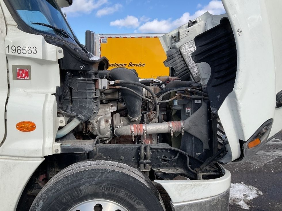 Day Cab Tractor-Heavy Duty Tractors-Freightliner-2018-Cascadia 12564ST-Romulus-MI-218,596\n\t\tmiles-$ 40,500 - Image 15