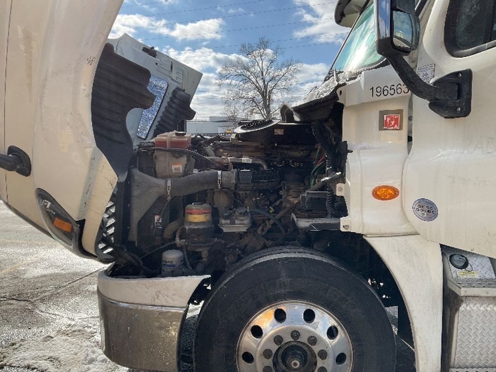 Day Cab Tractor-Heavy Duty Tractors-Freightliner-2018-Cascadia 12564ST-Romulus-MI-218,596\n\t\tmiles-$ 40,500 - Image 16