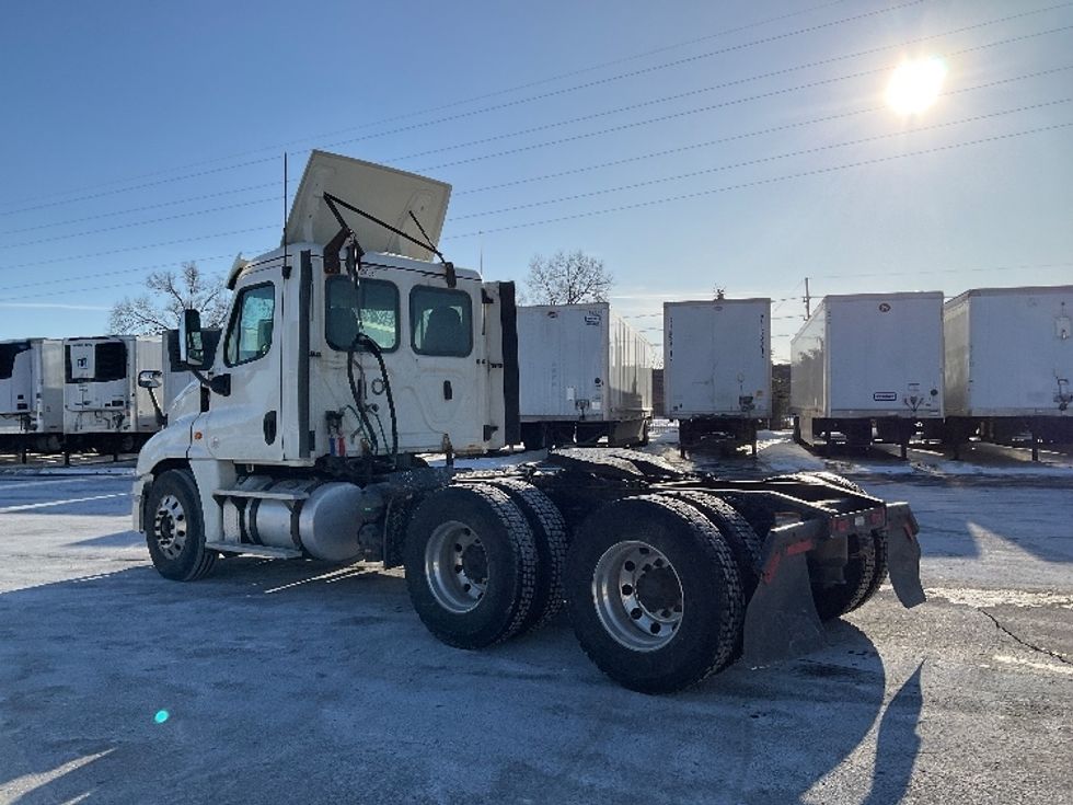 Day Cab Tractor-Heavy Duty Tractors-Freightliner-2018-Cascadia 12564ST-Romulus-MI-218,596\n\t\tmiles-$ 40,500 - Image 5