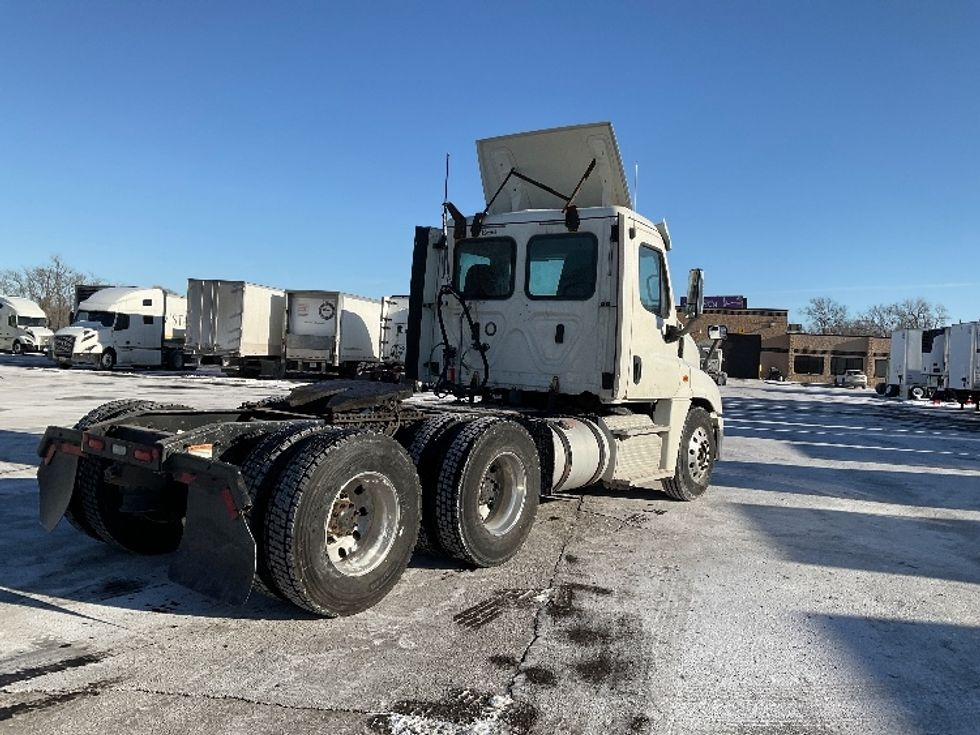 Day Cab Tractor-Heavy Duty Tractors-Freightliner-2018-Cascadia 12564ST-Romulus-MI-218,596\n\t\tmiles-$ 40,500 - Image 7