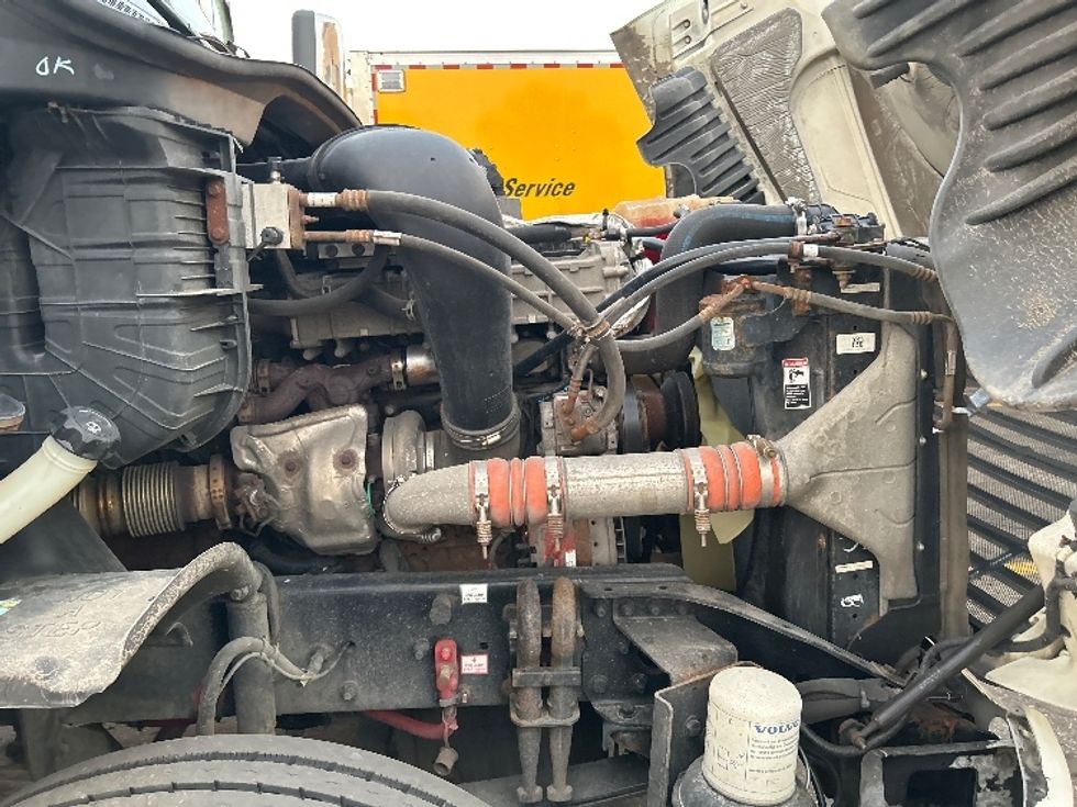 Day Cab Tractor-Heavy Duty Tractors-Freightliner-2018-Cascadia 12564ST-Romulus-MI-291,137\n\t\tmiles-$ 40,750 - Image 15