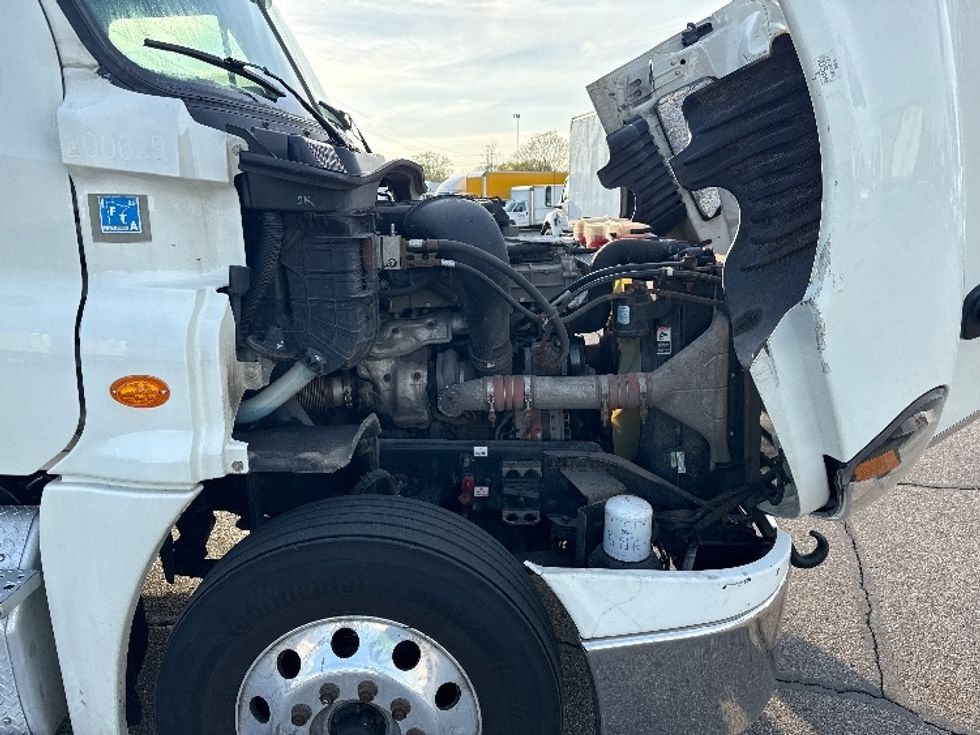 Day Cab Tractor-Heavy Duty Tractors-Freightliner-2018-Cascadia 12564ST-Romulus-MI-348,025\n\t\tmiles-$ 39,500 - Image 15