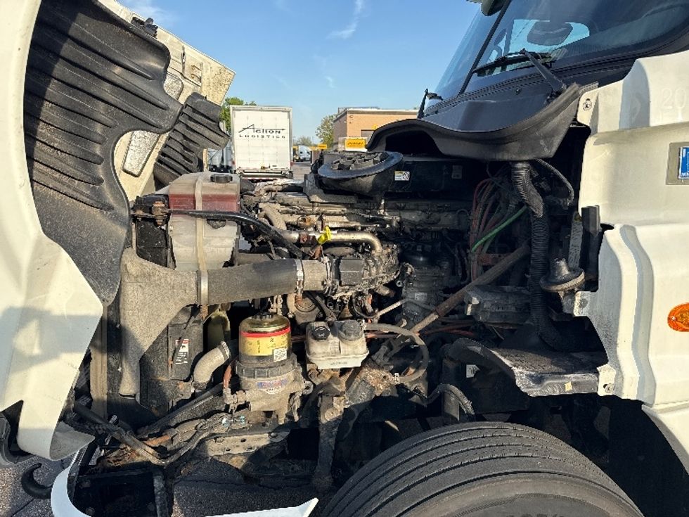 Day Cab Tractor-Heavy Duty Tractors-Freightliner-2018-Cascadia 12564ST-Romulus-MI-348,025\n\t\tmiles-$ 39,500 - Image 16