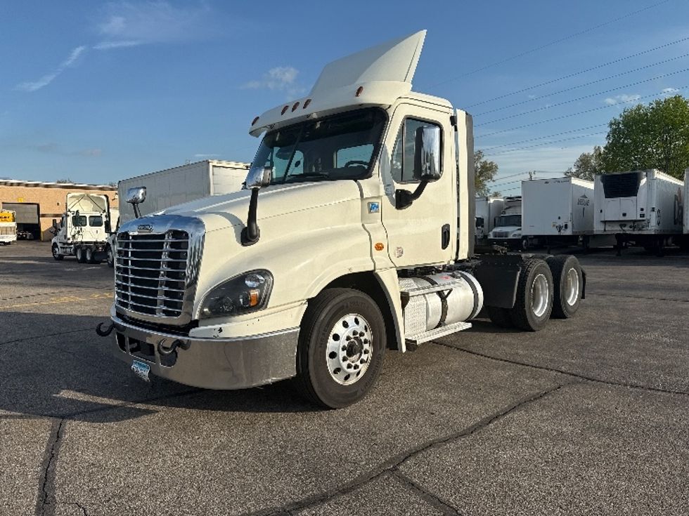 Day Cab Tractor-Heavy Duty Tractors-Freightliner-2018-Cascadia 12564ST-Romulus-MI-348,025\n\t\tmiles-$ 39,500 - Image 3