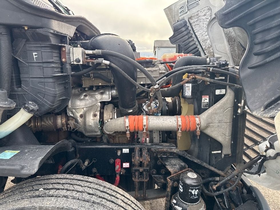 Day Cab Tractor-Heavy Duty Tractors-Freightliner-2018-Cascadia 12564ST-Saginaw-MI-242,693\n\t\tmiles-$ 49,000 - Image 15