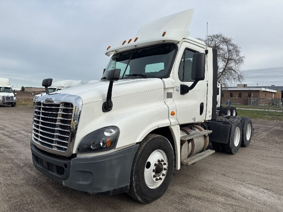 Day Cab Tractor-Heavy Duty Tractors-Freightliner-2018-Cascadia 12564ST-Saginaw-MI-242,693\n\t\tmiles-$ 49,000 - Image 3