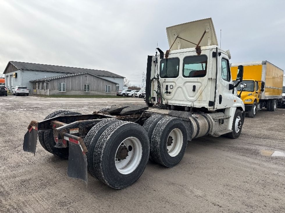 Day Cab Tractor-Heavy Duty Tractors-Freightliner-2018-Cascadia 12564ST-Saginaw-MI-242,693\n\t\tmiles-$ 49,000 - Image 7