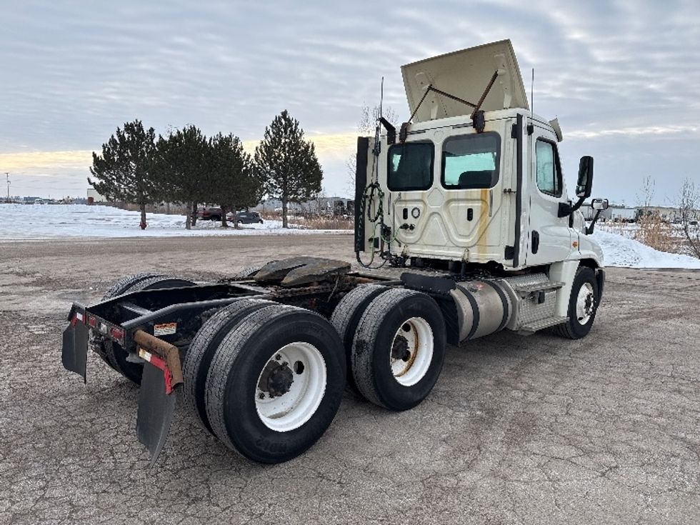Day Cab Tractor-Heavy Duty Tractors-Freightliner-2018-Cascadia 12564ST-Saginaw-MI-249,718\n\t\tmiles-$ 44,000 - Image 7