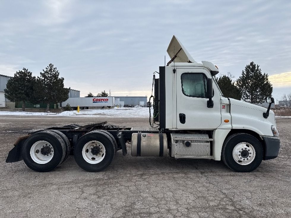 Day Cab Tractor-Heavy Duty Tractors-Freightliner-2018-Cascadia 12564ST-Saginaw-MI-249,718\n\t\tmiles-$ 44,000 - Image 8