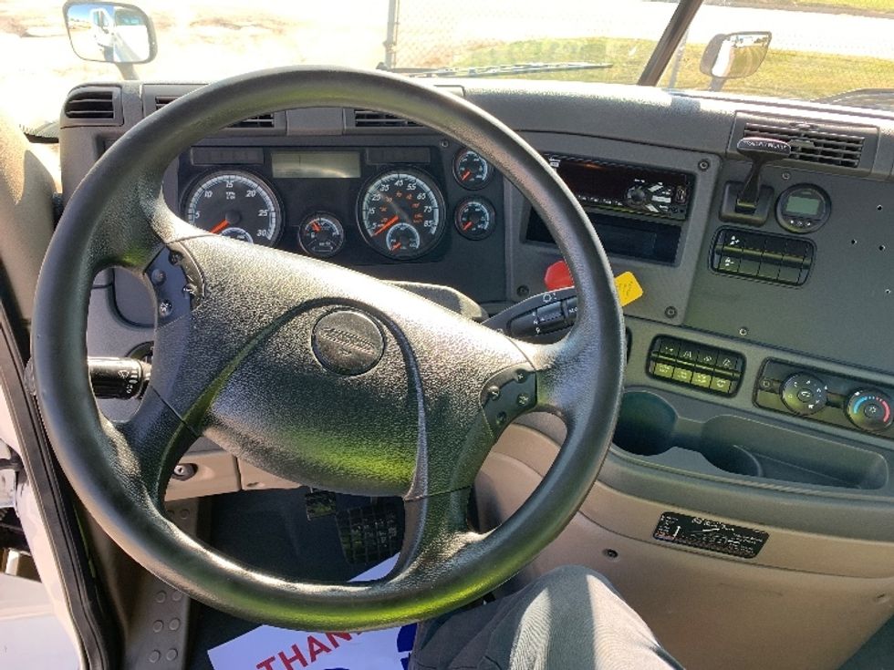 Day Cab Tractor-Heavy Duty Tractors-Freightliner-2018-Cascadia 12564ST-Saginaw-MI-482,213\n\t\tmiles-$ 37,000 - Image 11