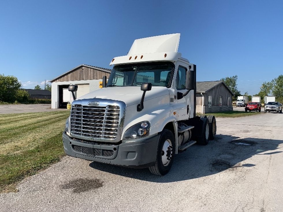 Day Cab Tractor-Heavy Duty Tractors-Freightliner-2018-Cascadia 12564ST-Saginaw-MI-482,213\n\t\tmiles-$ 37,000 - Image 3
