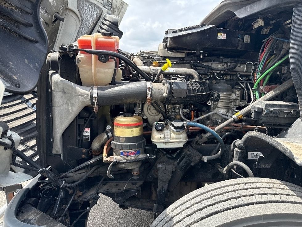 Day Cab Tractor-Heavy Duty Tractors-Freightliner-2018-Cascadia 12564ST-Saginaw-MI-599,091\n\t\tmiles-$ 25,250 - Image 16