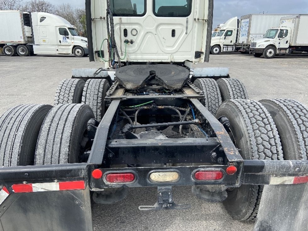 Day Cab Tractor-Heavy Duty Tractors-Freightliner-2018-Cascadia 12564ST-San Antonio-TX-480,599\n\t\tmiles-$ 38,000 - Image 6