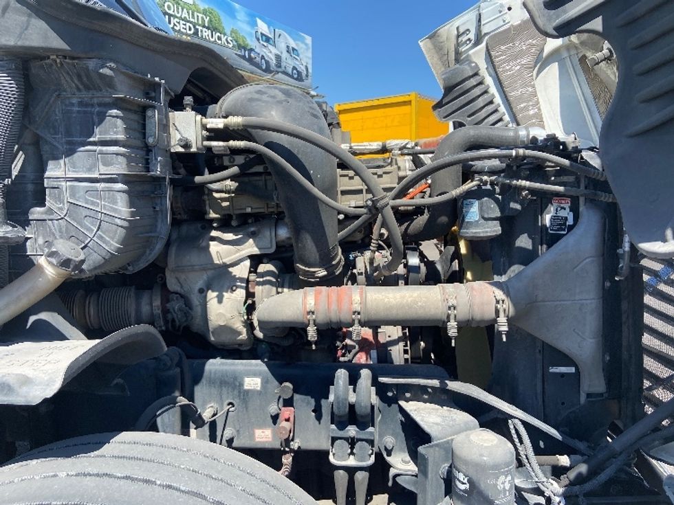 Day Cab Tractor-Heavy Duty Tractors-Freightliner-2018-Cascadia 12564ST-San Antonio-TX-492,958\n\t\tmiles-$ 40,750 - Image 15