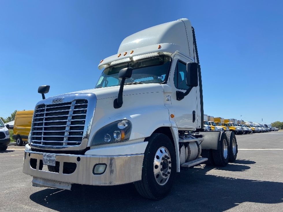 Day Cab Tractor-Heavy Duty Tractors-Freightliner-2018-Cascadia 12564ST-San Antonio-TX-492,958\n\t\tmiles-$ 40,750 - Image 3