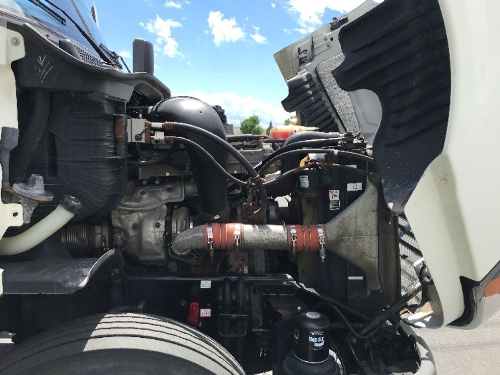 Day Cab Tractor-Heavy Duty Tractors-Freightliner-2018-Cascadia 12564ST-Scarborough-ME-573,026\n\t\tmiles-$ 28,750 - Image 15