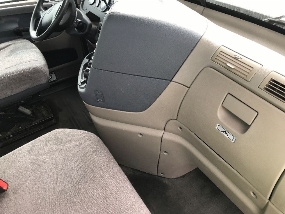 Day Cab Tractor-Heavy Duty Tractors-Freightliner-2018-Cascadia 12564ST-Scarborough-ME-596,683\n\t\tmiles-$ 29,750 - Image 13