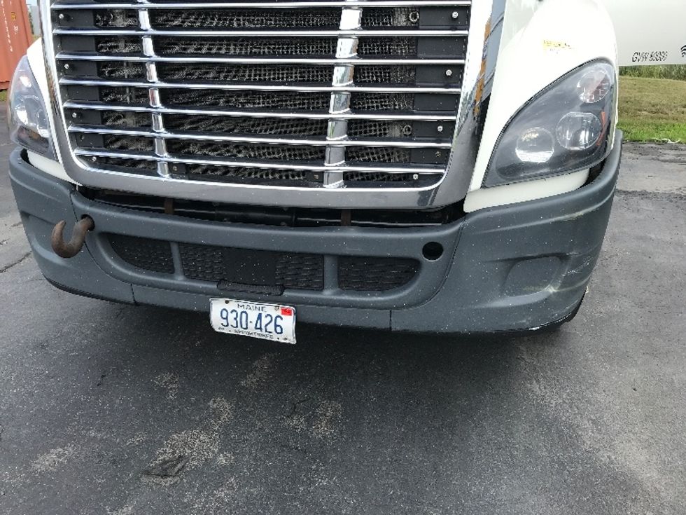 Day Cab Tractor-Heavy Duty Tractors-Freightliner-2018-Cascadia 12564ST-Scarborough-ME-596,683\n\t\tmiles-$ 29,750 - Image 19