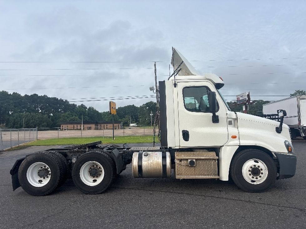 Day Cab Tractor-Heavy Duty Tractors-Freightliner-2018-Cascadia 12564ST-Shreveport-LA-404,706\n\t\tmiles-$ 40,500 - Image 8