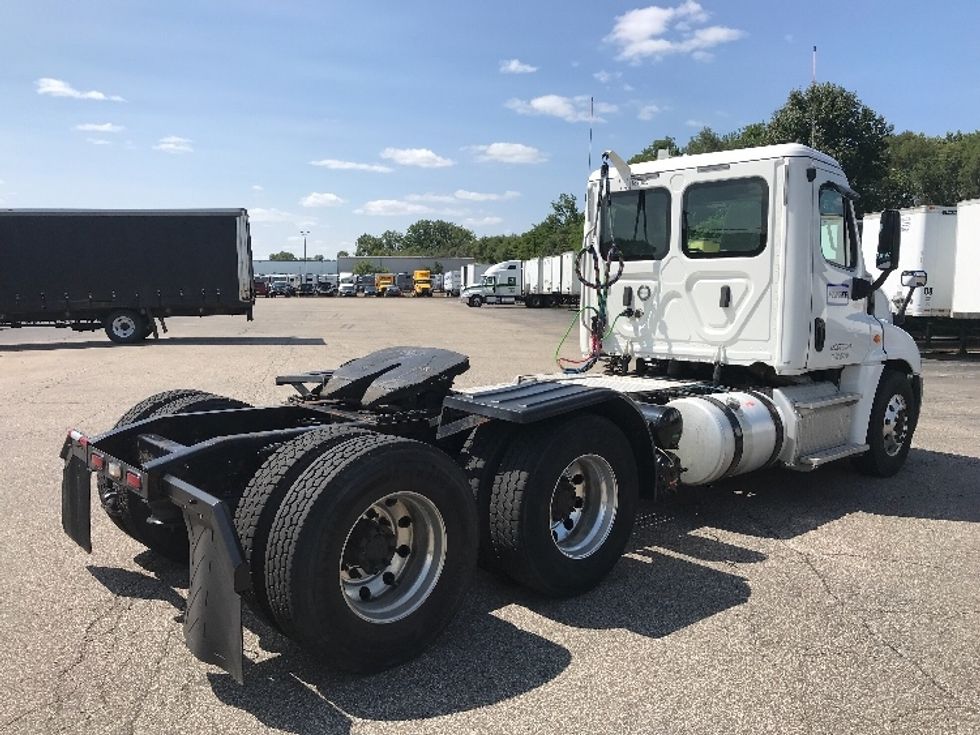 Day Cab Tractor-Heavy Duty Tractors-Freightliner-2018-Cascadia 12564ST-South Bend-IN-436,458\n\t\tmiles-$ 38,750 - Image 7