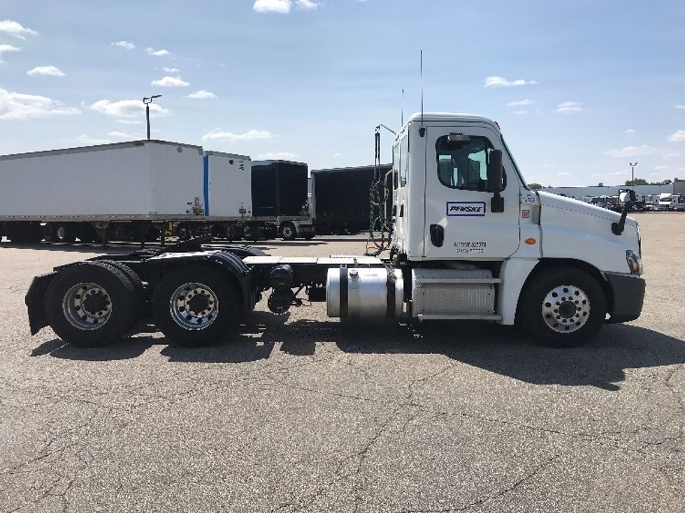 Day Cab Tractor-Heavy Duty Tractors-Freightliner-2018-Cascadia 12564ST-South Bend-IN-436,458\n\t\tmiles-$ 38,750 - Image 8