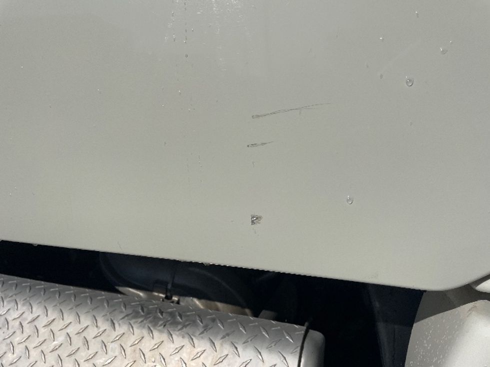 Day Cab Tractor-Heavy Duty Tractors-Freightliner-2018-Cascadia 12564ST-Spartanburg-SC-321,132\n\t\tmiles-$ 43,250 - Image 17