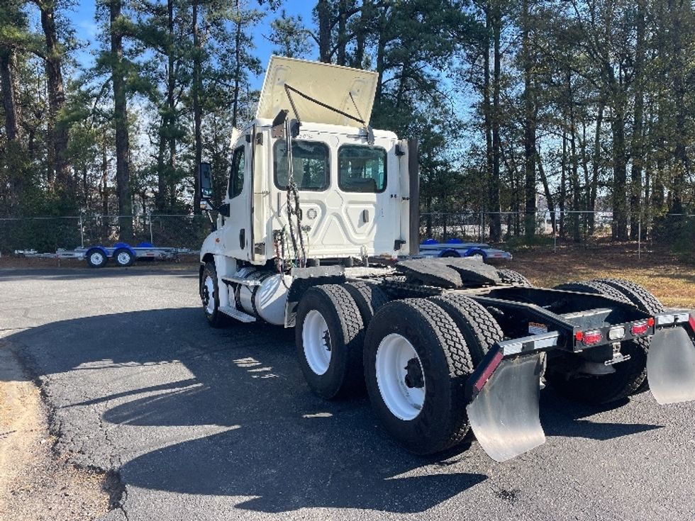Day Cab Tractor-Heavy Duty Tractors-Freightliner-2018-Cascadia 12564ST-Spartanburg-SC-321,132\n\t\tmiles-$ 43,250 - Image 5