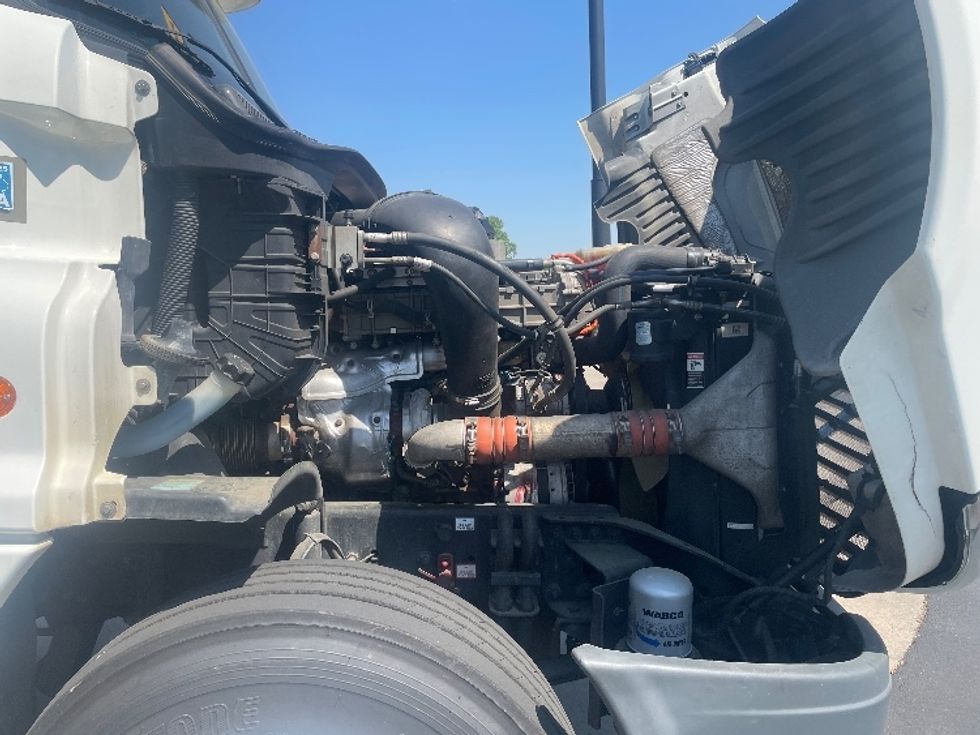 Day Cab Tractor-Heavy Duty Tractors-Freightliner-2018-Cascadia 12564ST-Statesville-NC-445,958\n\t\tmiles-$ 36,750 - Image 15